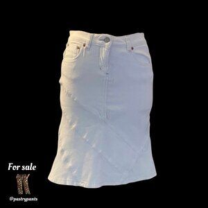 Bebe white soft corduroy flare skirt Y2K sz 2